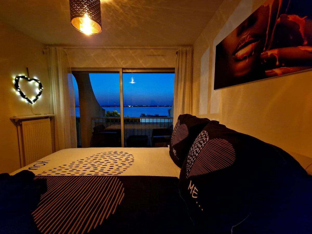 Appartement 1Ere Ligne Piscine Terrasse Au Bord De La Plage Front De Mer Avec 6 Velos Palavas-les-Flots Eksteriør billede