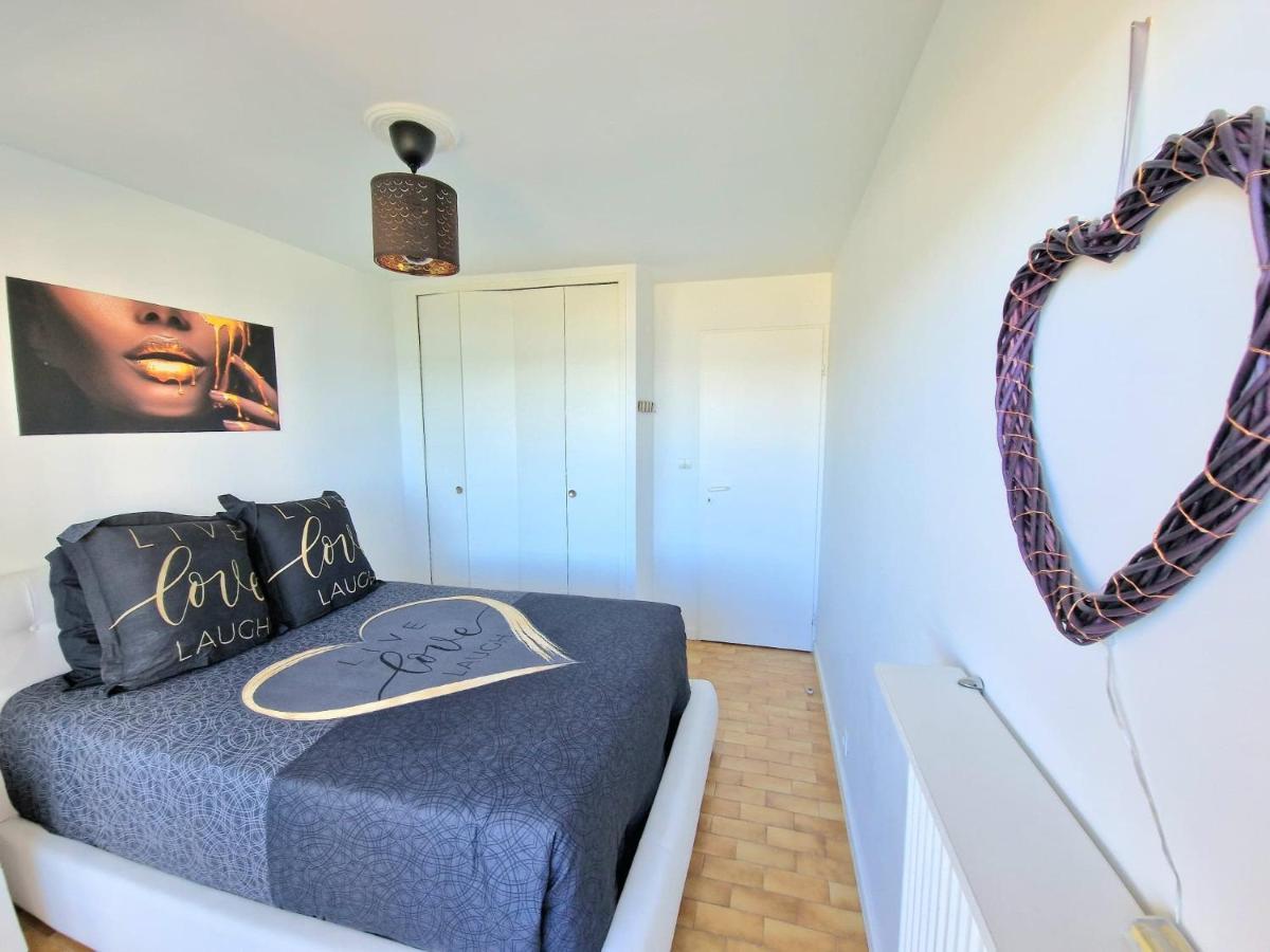 Appartement 1Ere Ligne Piscine Terrasse Au Bord De La Plage Front De Mer Avec 6 Velos Palavas-les-Flots Eksteriør billede