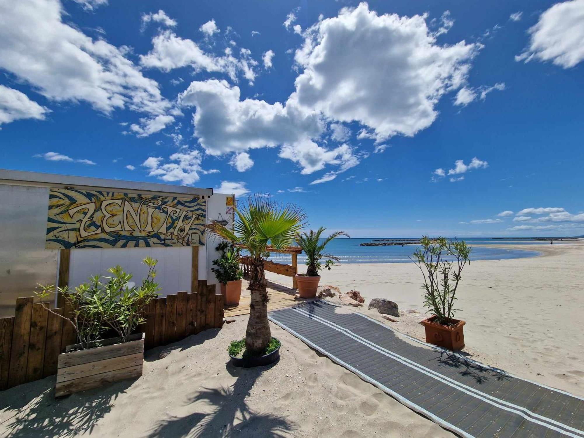 Appartement 1Ere Ligne Piscine Terrasse Au Bord De La Plage Front De Mer Avec 6 Velos Palavas-les-Flots Eksteriør billede